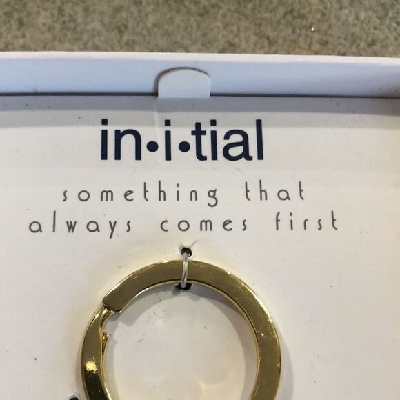 New initial S gold key ring. - Picture 3 of 4